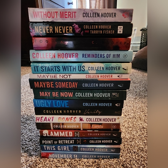 Bundle of Colleen Hoover Books - Picture 1 of 1